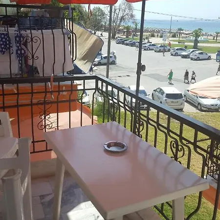 Lägenhetshotell Villa Anna Flogita