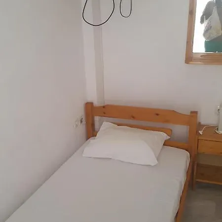 Hotel apartamentowy Villa Anna Flogita *